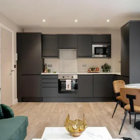 Beautiful 2 Bed Leeds City *