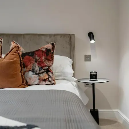 Beautiful 2 Bed Leeds City